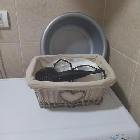 Gana Altina , Free Parking