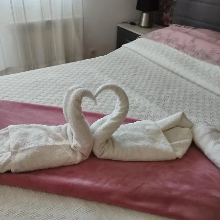 Gana Altina , Free Parking * 베오그라드