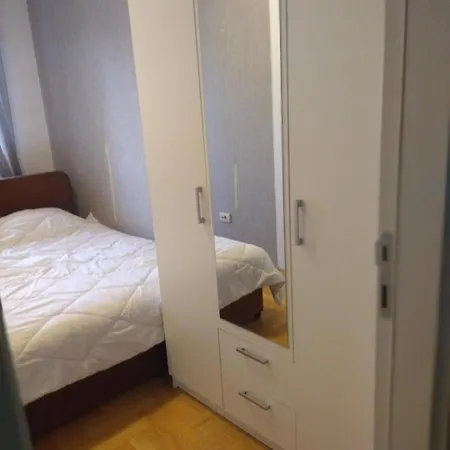 Gana Altina , Free Parking