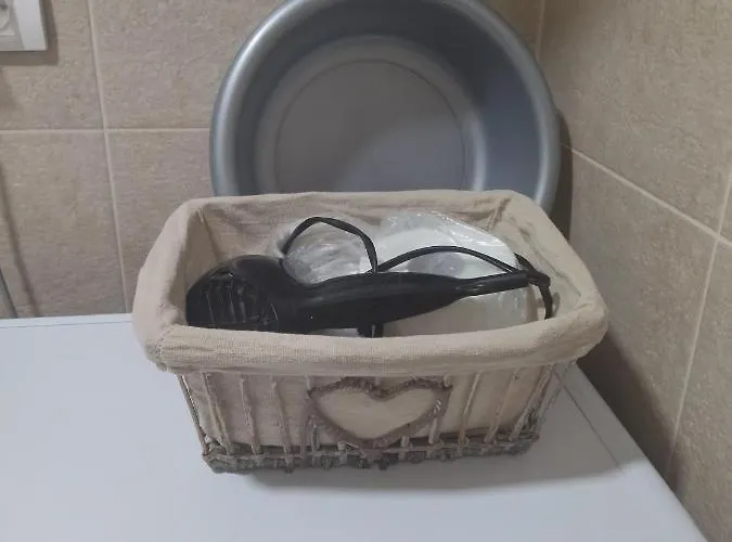 Gana Altina , Free Parking