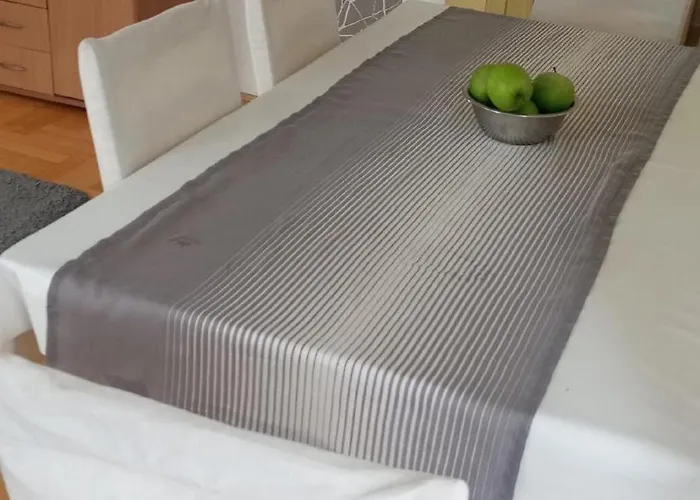 Gana Altina , Free Parking * Βελιγράδι