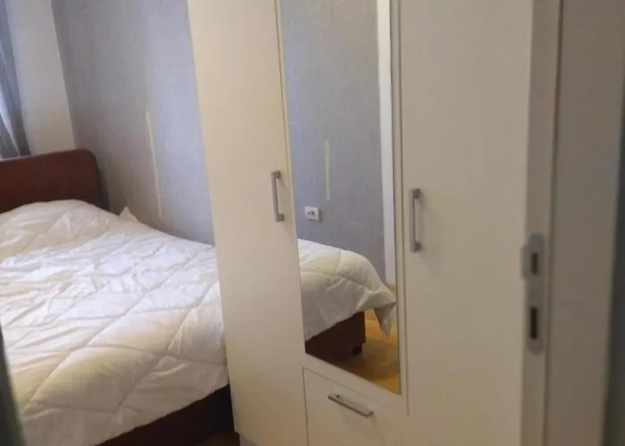 Gana Altina , Free Parking