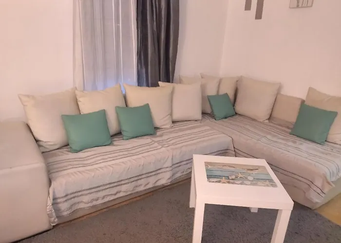 Gana Altina , Free Parking Βελιγράδι